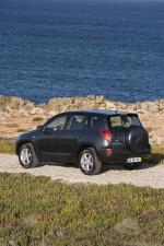 Toyota RAV4 2005 года